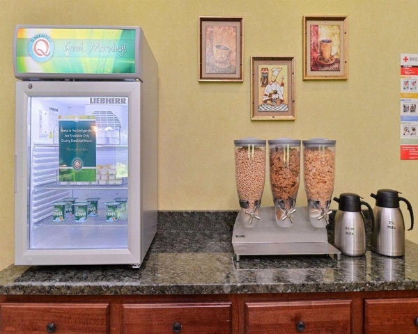 Quality Suites Stratford image 27