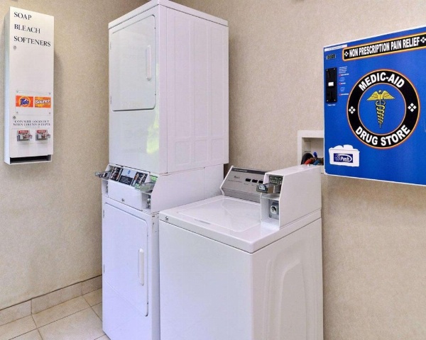 Quality Suites Stratford image 29